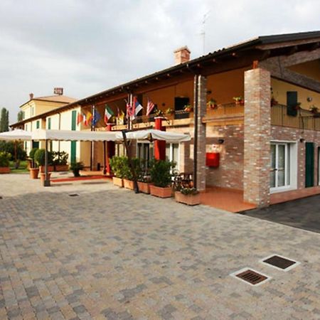 Hotel Gabarda Carpi Esterno foto