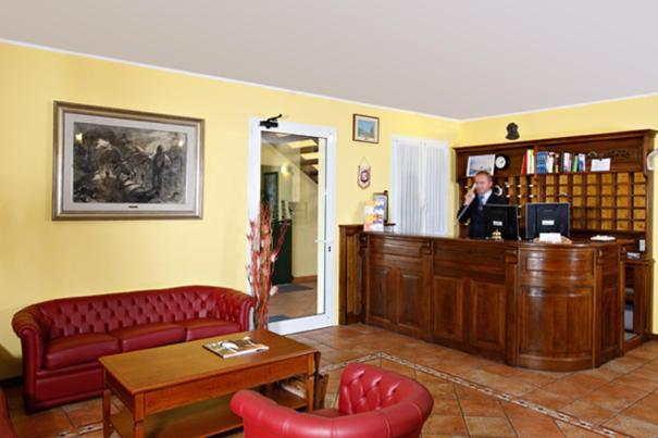 Hotel Gabarda Carpi Esterno foto