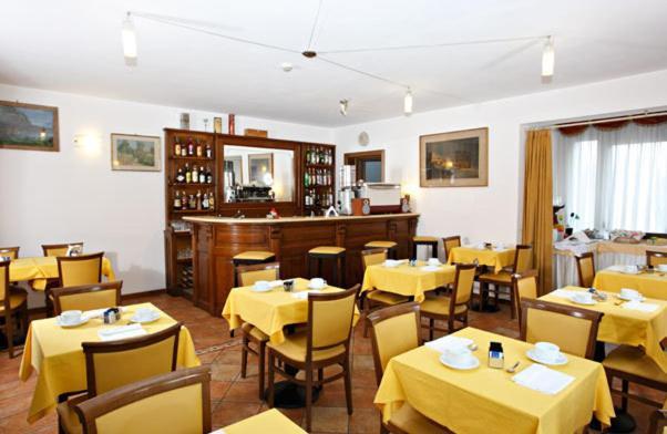 Hotel Gabarda Carpi Esterno foto